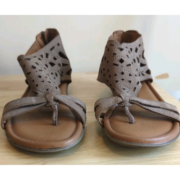 Rockport Cobb Hill Sandals 8.5 Cutout Tan Beige Flats Zip Back Comfort Cushion - Picture 7 of 10